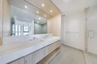 11 NE 6th Street #3209, Miami, FL 33132 - Photo 12