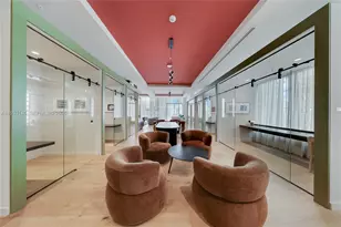 11 NE 6th St, Miami, FL 33132 - Photo 24