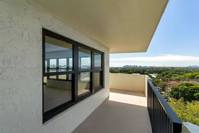 3200 N Port Royale Dr N #1006, Fort Lauderdale, FL 33308 - Photo 34