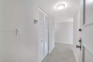 3200 N Port Royale Dr N, Fort Lauderdale, FL 33308 - Photo 40