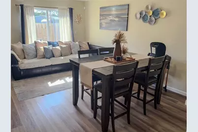 243 SW 6th Ln, Florida City, FL 33034 - Photo 2