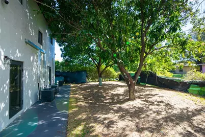 742 NW 70th St #2, Miami, FL 33150 - Photo 16