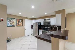 1528 Veracruz Ln, Weston, FL 33327 - Photo 6