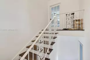 4851 University Dr, Coral Gables, FL 33146 - Photo 18