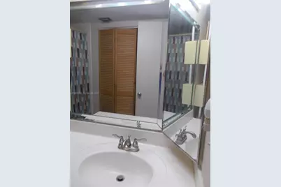 1400 SW 124th Ter #111Q, Pembroke Pines, FL 33027 - Photo 12