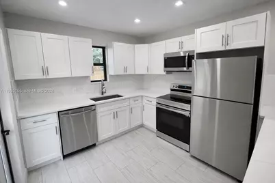 607 SW 10th St, Fort Lauderdale, FL 33315 - Photo 8