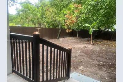 13380 NW 32nd Ave, Opa Locka, FL 33054 - Photo 16