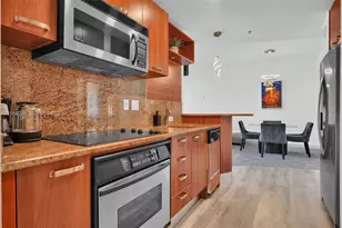 1395 Brickell Ave, Miami, FL 33131 - Photo 14