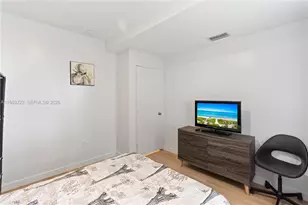 810 7th St, Miami Beach, FL 33139 - Photo 10