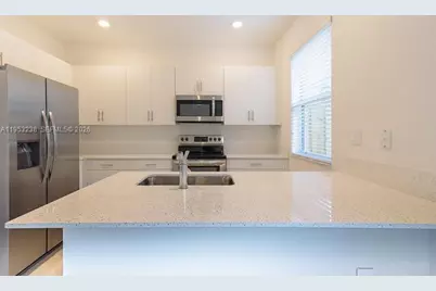2683 SE 11th St, Homestead, FL 33035 - Photo 4