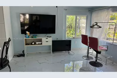 1633 McKinley St #Back Unit, Hollywood, FL 33020 - Photo 8