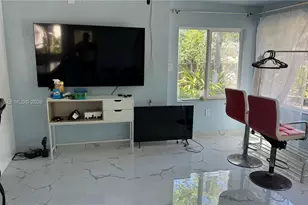 1633 McKinley St, Hollywood, FL 33020 - Photo 8