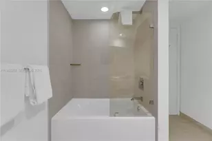 4111 S Ocean Dr, Hollywood, FL 33019 - Photo 18