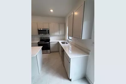 609 NW 6th Ter, Florida City, FL 33034 - Photo 2