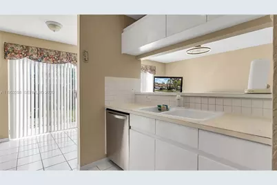 15486 SW 147th St, Miami, FL 33196 - Photo 12