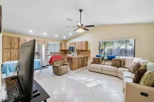 8201 NW 53rd St, Lauderhill, FL 33351 - Photo 12