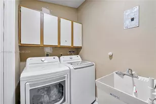 8201 NW 53rd St, Lauderhill, FL 33351 - Photo 22