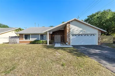 8201 NW 53rd St, Lauderhill, FL 33351 - Photo 1