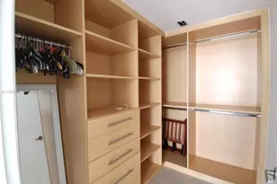 465 Brickell Ave, Miami, FL 33131 - Photo 16