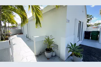 7220 SW 149th Ct, Miami, FL 33193 - Photo 2