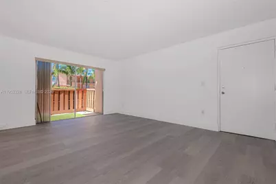 7121 Miami Lakes Dr #Q3, Miami Lakes, FL 33014 - Photo 6