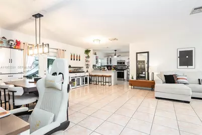 17505 SW 108th Ct, Miami, FL 33157 - Photo 12