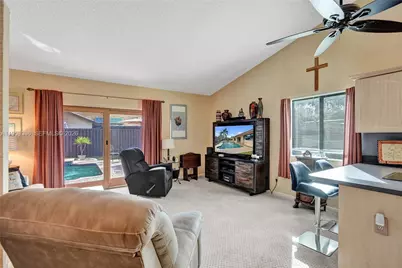 8080 NW 51st Ct, Lauderhill, FL 33351 - Photo 14