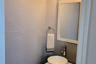 8306 Santa Monica Ave, Tamarac, FL 33321 - Photo 16