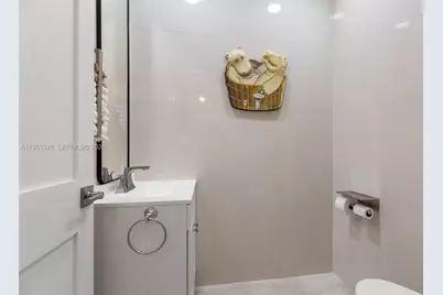 6830 Winged Foot Dr, Hialeah, FL 33015 - Photo 18