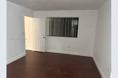 7155 NW 179th St #304, Hialeah, FL 33015 - Photo 6