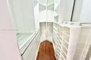 901 NE 14th Ave, Hallandale Beach, FL 33009 - Photo 12