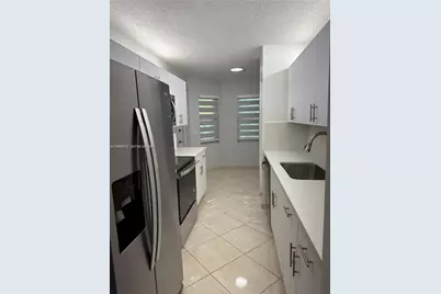1200 SW 124th Ter #202-O, Pembroke Pines, FL 33027 - Photo 4