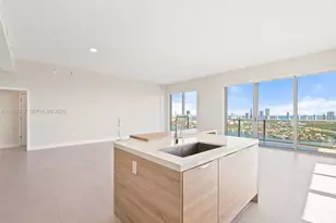 16385 Biscayne Blvd, North Miami Beach, FL 33160 - Photo 14