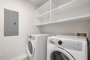 16385 Biscayne Blvd, North Miami Beach, FL 33160 - Photo 24