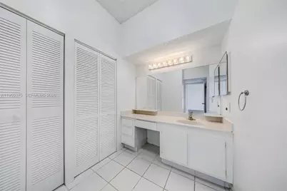 20515 E Country Club Dr #PH-42, Aventura, FL 33180 - Photo 12