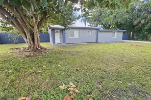 2488 SW 6th Ct, Fort Lauderdale, FL 33312 - Photo 2