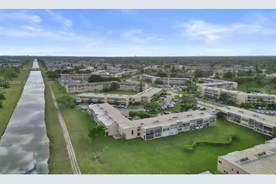 9081 Sunrise Lakes Blvd #107, Sunrise, FL 33322 - Photo 26