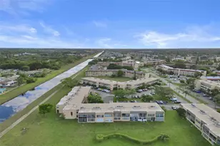 9081 Sunrise Lakes Blvd, Sunrise, FL 33322 - Photo 30