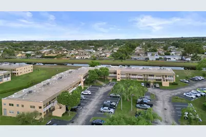 9081 Sunrise Lakes Blvd #107, Sunrise, FL 33322 - Photo 26