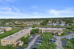 9081 Sunrise Lakes Blvd, Sunrise, FL 33322 - Photo 26