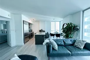 55 SE 6th St, Miami, FL 33131 - Photo 10