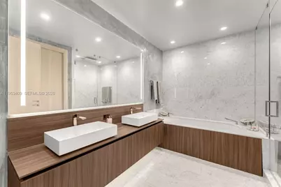 1000 Brickell Plz #PH5203-FURN, Miami, FL 33131 - Photo 26