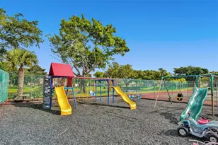 4949 E Lakes Dr, Deerfield Beach, FL 33064 - Photo 36