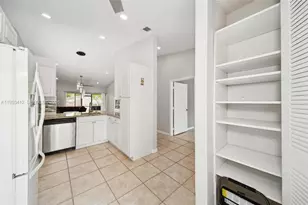 4949 E Lakes Dr, Deerfield Beach, FL 33064 - Photo 10