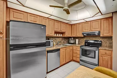 100 Bayview Dr #1401, Sunny Isles Beach, FL 33160 - Photo 20