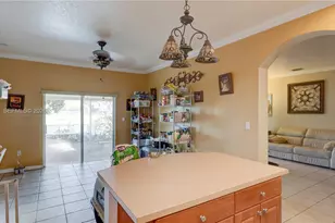 22592 SW 103rd Ct, Cutler Bay, FL 33190 - Photo 10