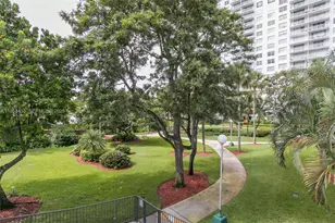 2851 NE 183rd St, Aventura, FL 33160 - Photo 26