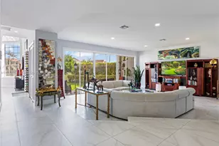 10465 NW 46th St, Doral, FL 33178 - Photo 12