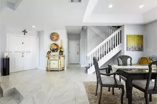 10465 NW 46th St, Doral, FL 33178 - Photo 14