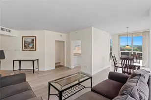 4775 Collins Ave, Miami Beach, FL 33140 - Photo 2